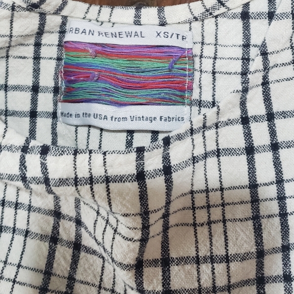 Urban renewal baby dollvdress with pockets XS Made in America- vintage fabrics - Picture 2 of 6
